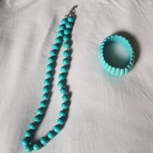 Necklace and bracelet set